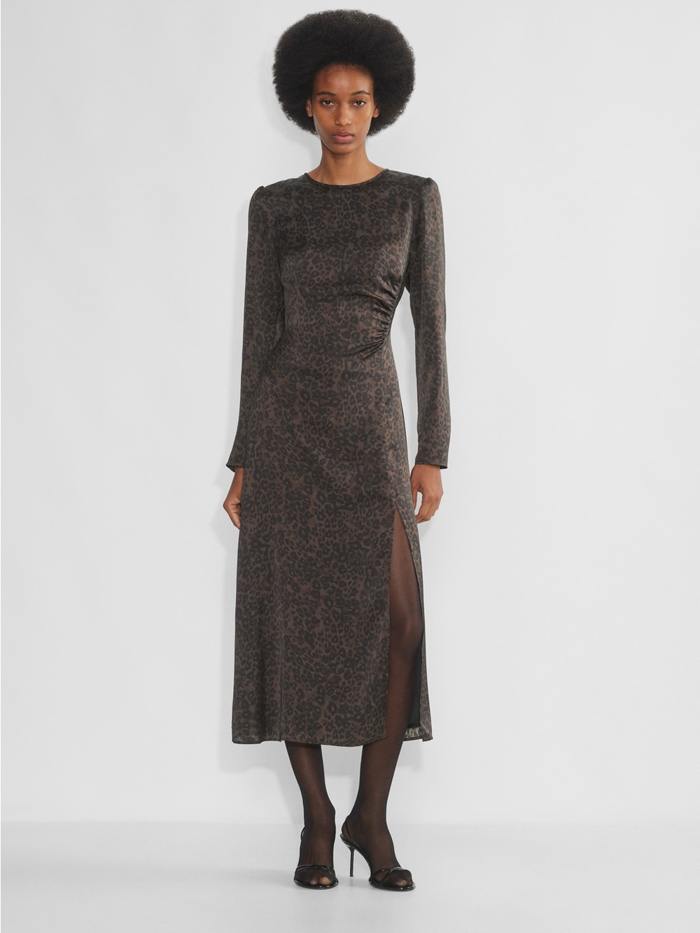 Aritzia Wilfred Melita Satin dress size 4